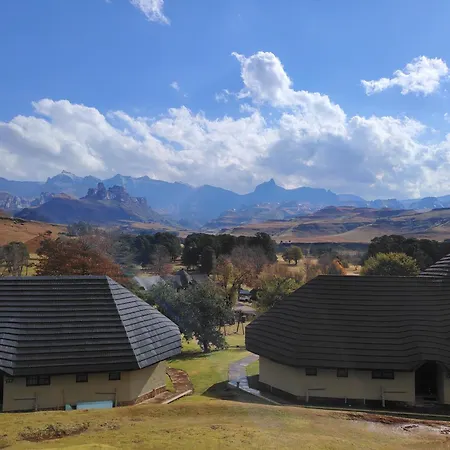 Gooderson Leisure Fairways Self Catering And Timeshare Gold Crown Resort Drakensberg Garden Exterior photo