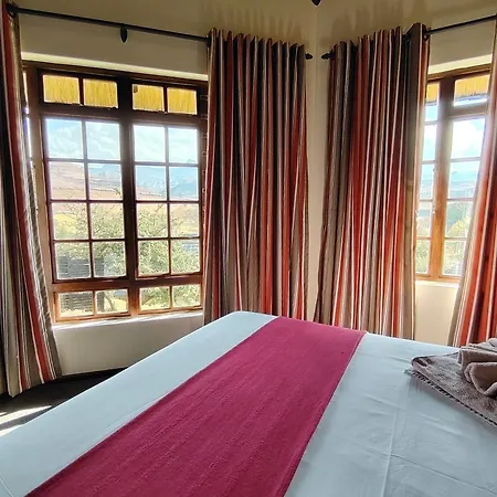 Gooderson Leisure Fairways Self Catering And Timeshare Gold Crown Resort Drakensberg Garden Exterior photo