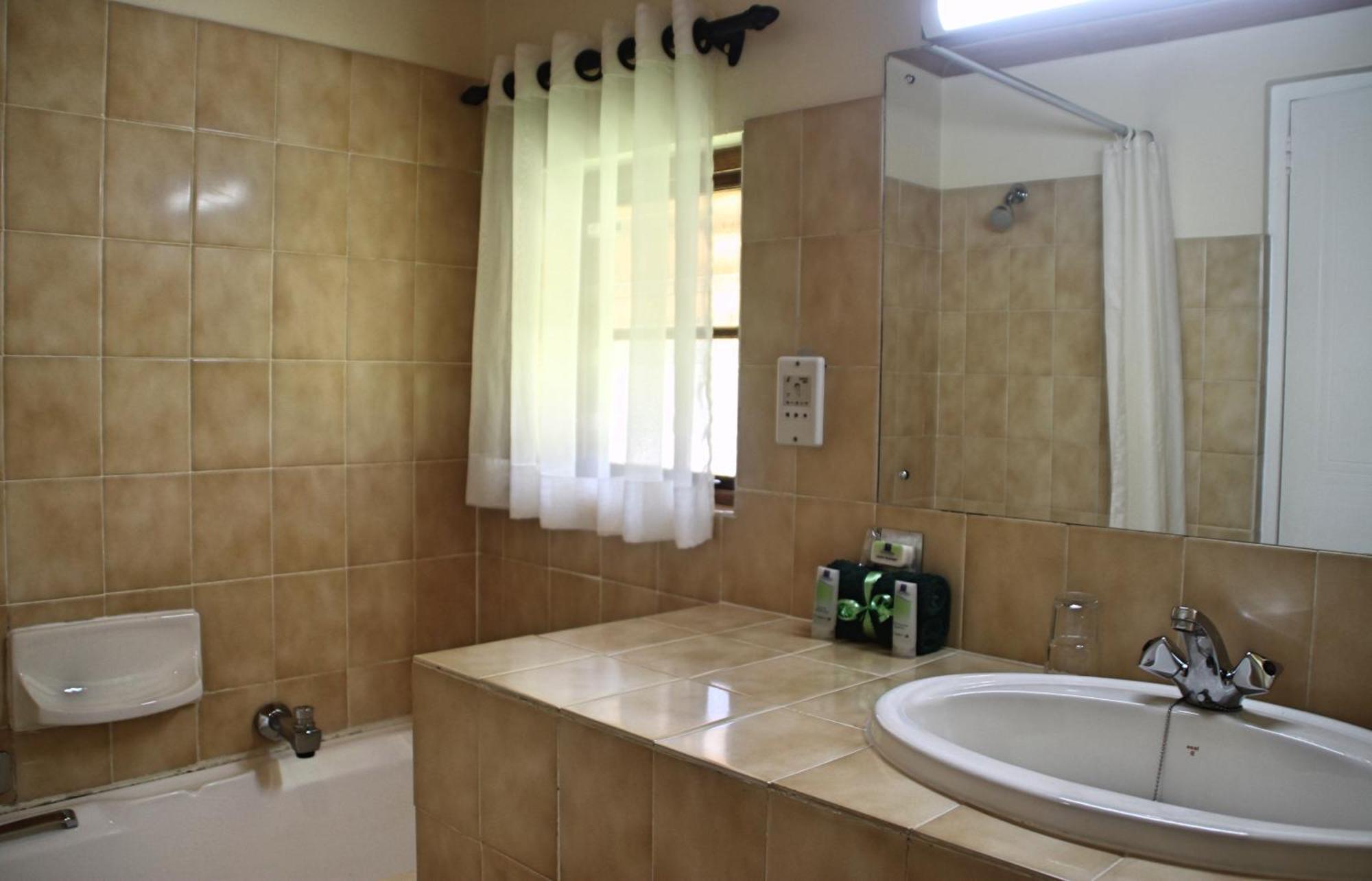 Gooderson Leisure Fairways Self Catering And Timeshare Gold Crown Resort Drakensberg Garden